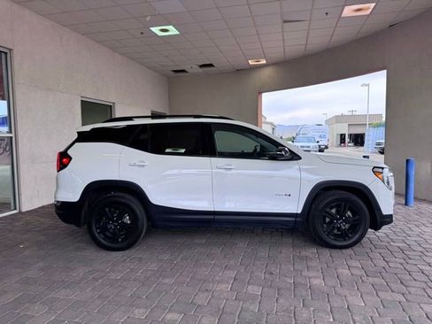 Used 2024 GMC Terrain AT4 image 6