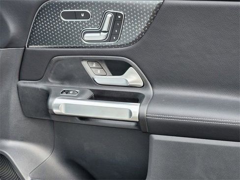 Certified 2026 Mercedes-Benz GLB 250 4MATIC image 17