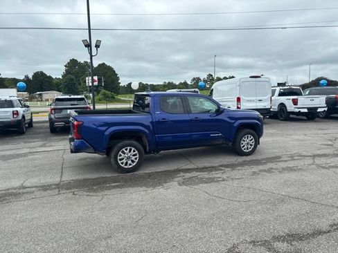Used 2025 Toyota Tacoma SR5 RWD image 23