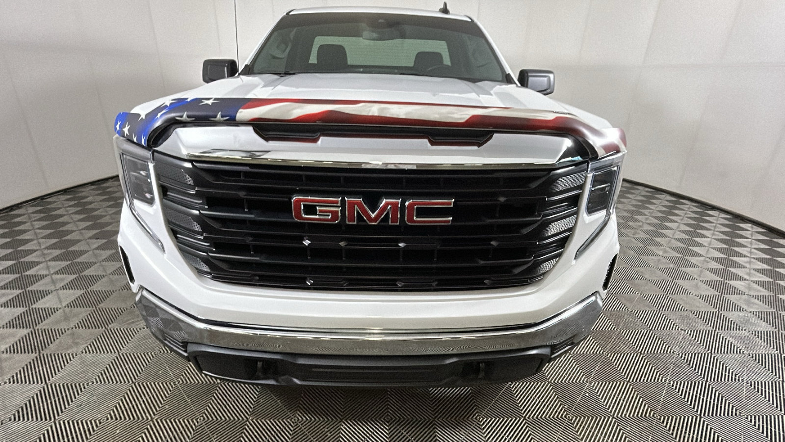 Used 2024 GMC Sierra 1500 Pro w/ Pro Value Package AWD/4WD image 8