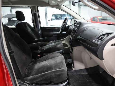 Used 2013 Dodge Grand Caravan American Value Package image 23