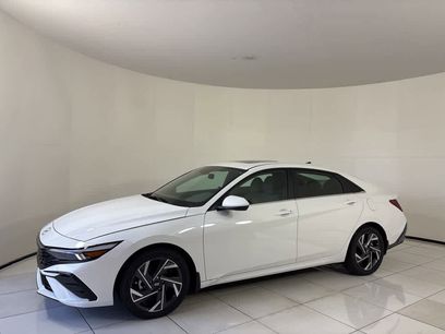 New 2025 Hyundai Elantra SEL