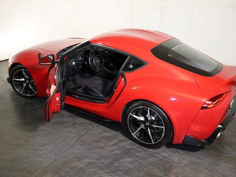 Used 2021 Toyota Supra RWD image 5