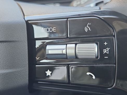 New 2026 Kia Sorento LX FWD image 24