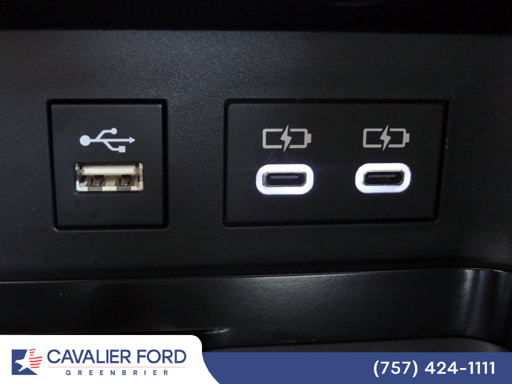 Used 2025 Toyota Camry SE FWD image 28