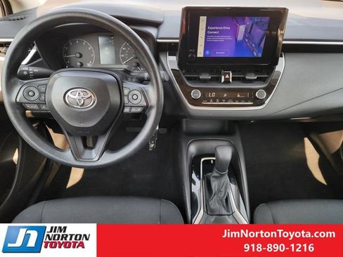 Used 2025 Toyota Corolla LE FWD image 26