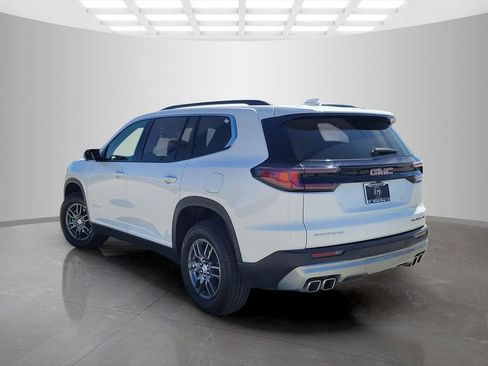 Used 2025 GMC Acadia Elevation image 6