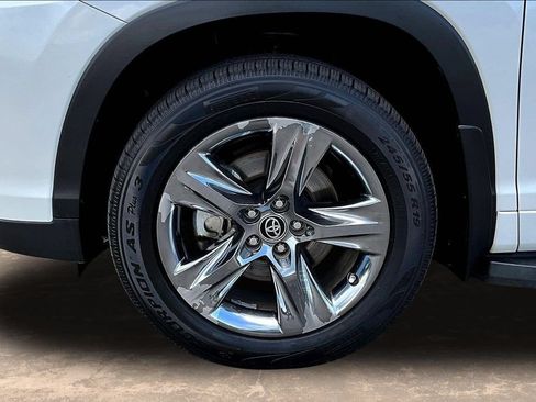 Used 2019 Toyota Highlander Limited Platinum AWD/4WD image 37
