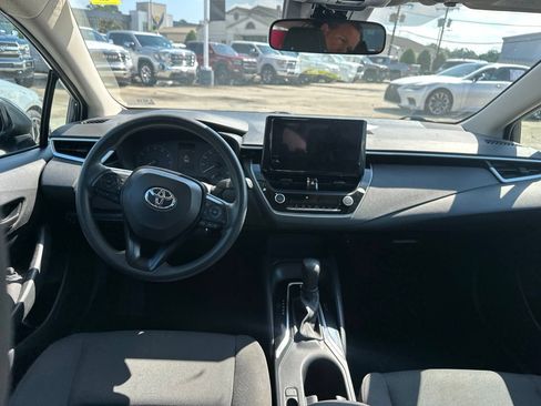 Used 2024 Toyota Corolla LE FWD image 9