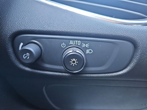 Used 2024 Chevrolet Malibu LT image 16