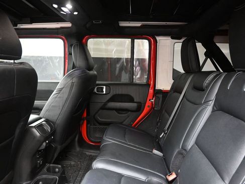 Used 2020 Jeep Wrangler Unlimited Sahara w/ Uconnect 4C Nav & Sound Group image 19