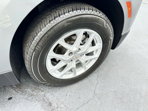 Used 2023 Chevrolet Equinox LT image 5