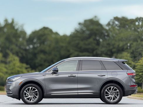 Used 2022 Lincoln Corsair FWD image 8