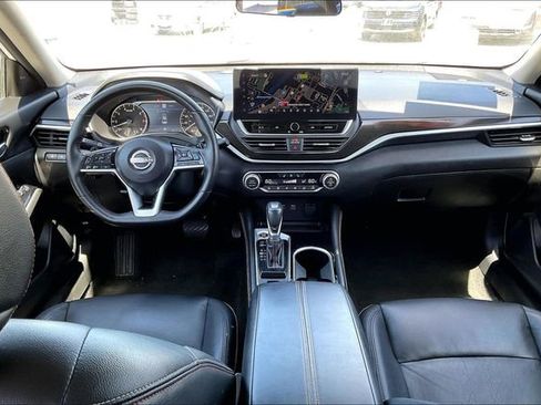 Certified 2023 Nissan Altima 2.0 SR FWD image 15