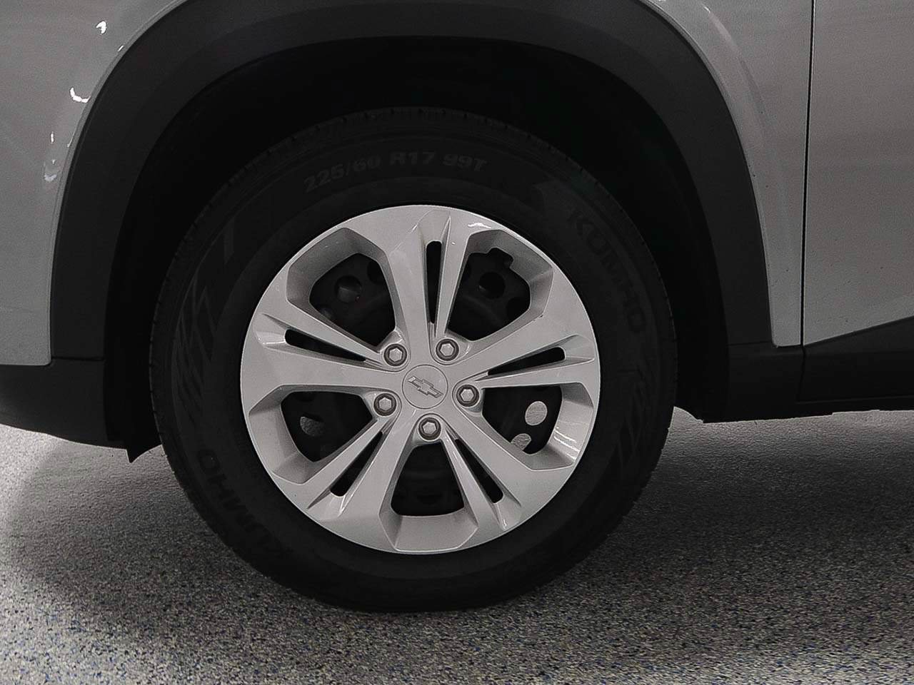 Used 2025 Chevrolet Trax LS FWD image 5