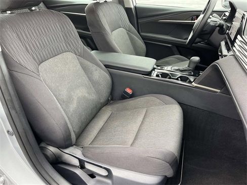 Used 2025 Toyota Camry LE image 24