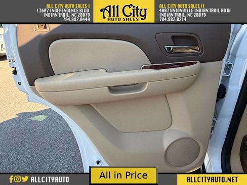 Used 2011 GMC Yukon SLT w/ SLT-2 Equipment Package image 27