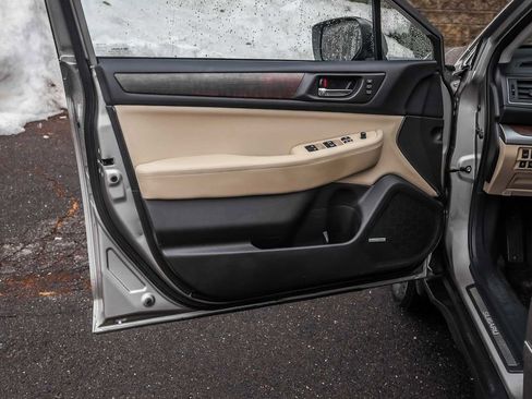 Used 2016 Subaru Outback 2.5i Limited image 21