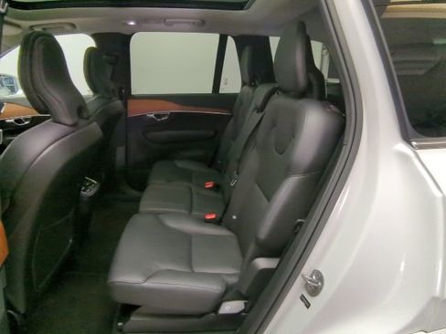 Certified 2023 Volvo XC90 B5 Plus image 23