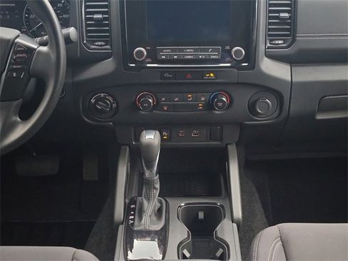 Used 2023 Nissan Frontier SV w/ Midnight Edition Package image 18