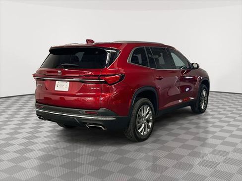 Used 2025 Buick Enclave Preferred w/ Power Package image 5