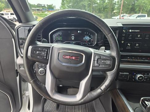 Used 2022 GMC Sierra 1500 SLT w/ SLT Premium Plus Package AWD/4WD image 9