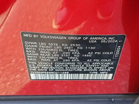 Certified 2024 Volkswagen ID.4 S RWD image 32