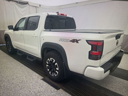 Used 2022 Nissan Frontier PRO-4X AWD/4WD image 3