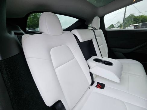 Used 2023 Tesla Model Y Long Range AWD/4WD image 70