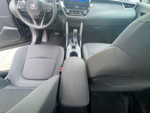 Used 2024 Toyota Corolla Cross LE w/ Moonroof Package AWD/4WD image 11