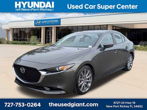 Used 2021 MAZDA MAZDA3 s FWD image 1