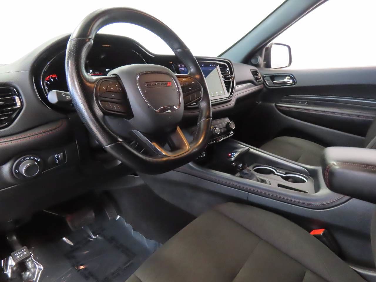 Used 2025 Dodge Durango GT w/ Blacktop Package AWD/4WD image 9
