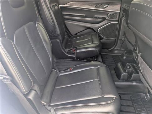 Used 2021 Jeep Grand Cherokee L Limited image 19