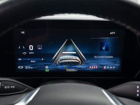 Used 2024 Chevrolet Blazer EV LT image 25