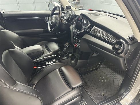Used 2018 MINI Cooper S FWD image 11