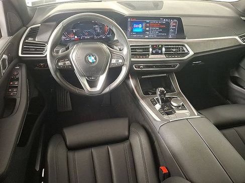 Used 2022 BMW X5 xDrive40i w/ Premium Package AWD/4WD image 2