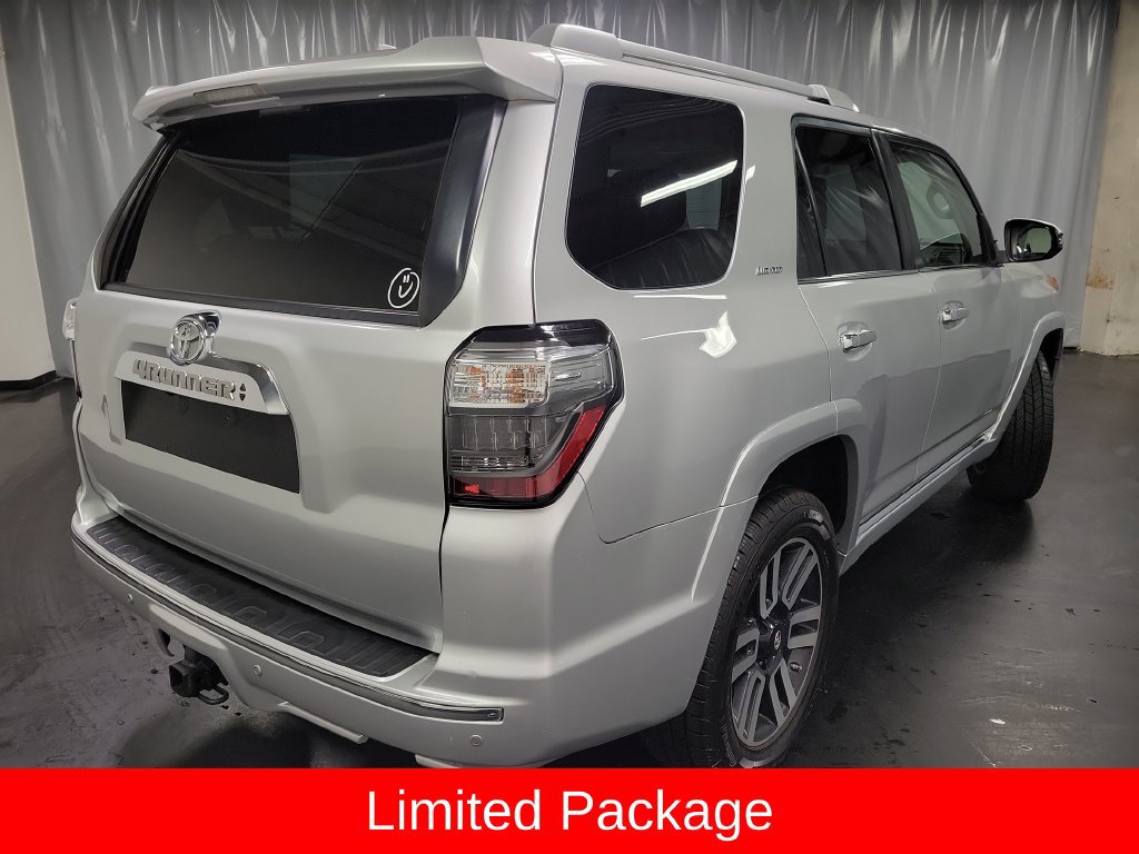 Used 2017 Toyota 4Runner Limited AWD/4WD image 8