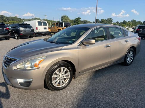 Used 2014 Nissan Altima 2.5 S w/ Sport Value Package FWD image 24