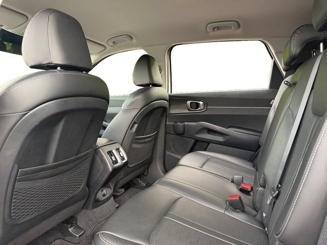 Used 2024 Kia Sorento S FWD image 26