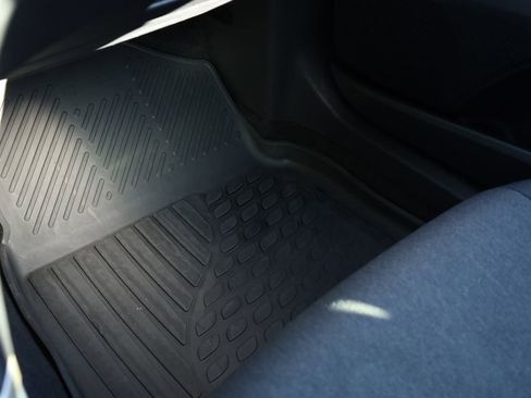 Used 2025 Toyota Camry LE image 9