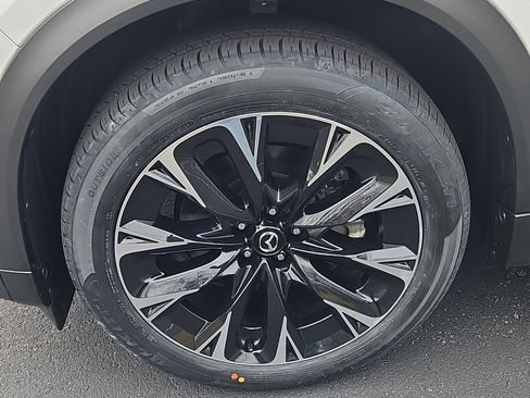 Certified 2024 MAZDA CX-90 Plug-In Hybrid w/ Premium Plus image 4