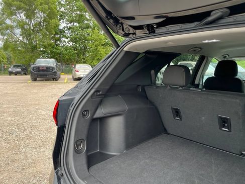 Used 2024 Chevrolet Equinox LT AWD/4WD image 15