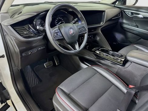 Used 2022 Buick Envision Essence w/ Technology Package I FWD image 7