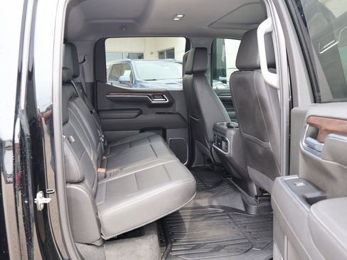 Used 2022 GMC Sierra 1500 SLT w/ SLT Premium Plus Package AWD/4WD image 34