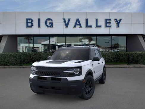 New 2025 Ford Bronco Sport Big Bend w/ Black Appearance Package image 2
