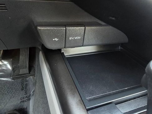 Used 2024 Toyota Camry SE w/ Cold Weather Package image 22