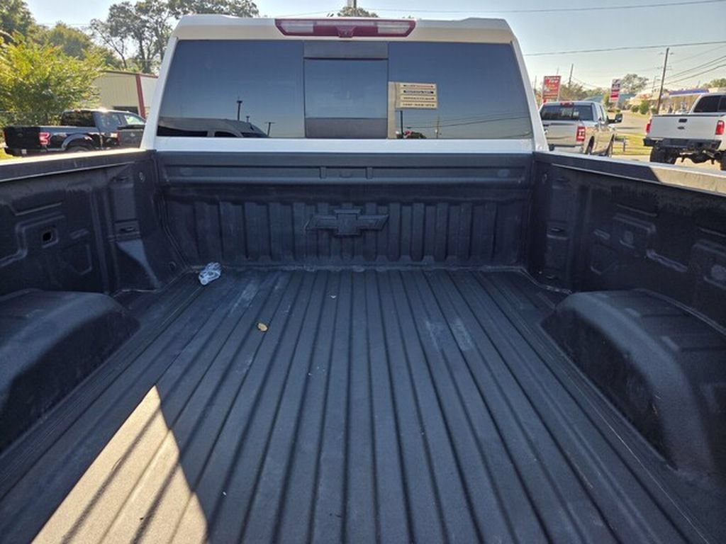 Used 2024 Chevrolet Silverado 2500 LTZ w/ LTZ Plus Package AWD/4WD image 11