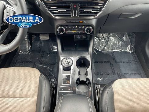 Used 2022 Ford Escape Titanium w/ Titanium Elite Package AWD/4WD image 14