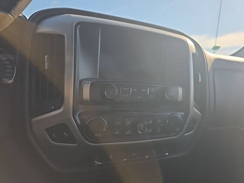 Used 2017 GMC Sierra 1500 SLE w/ Suspension Package, Off-Road AWD/4WD image 11