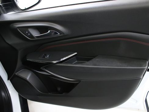 Used 2024 Chevrolet Trax RS w/ Driver Confidence Package FWD image 31